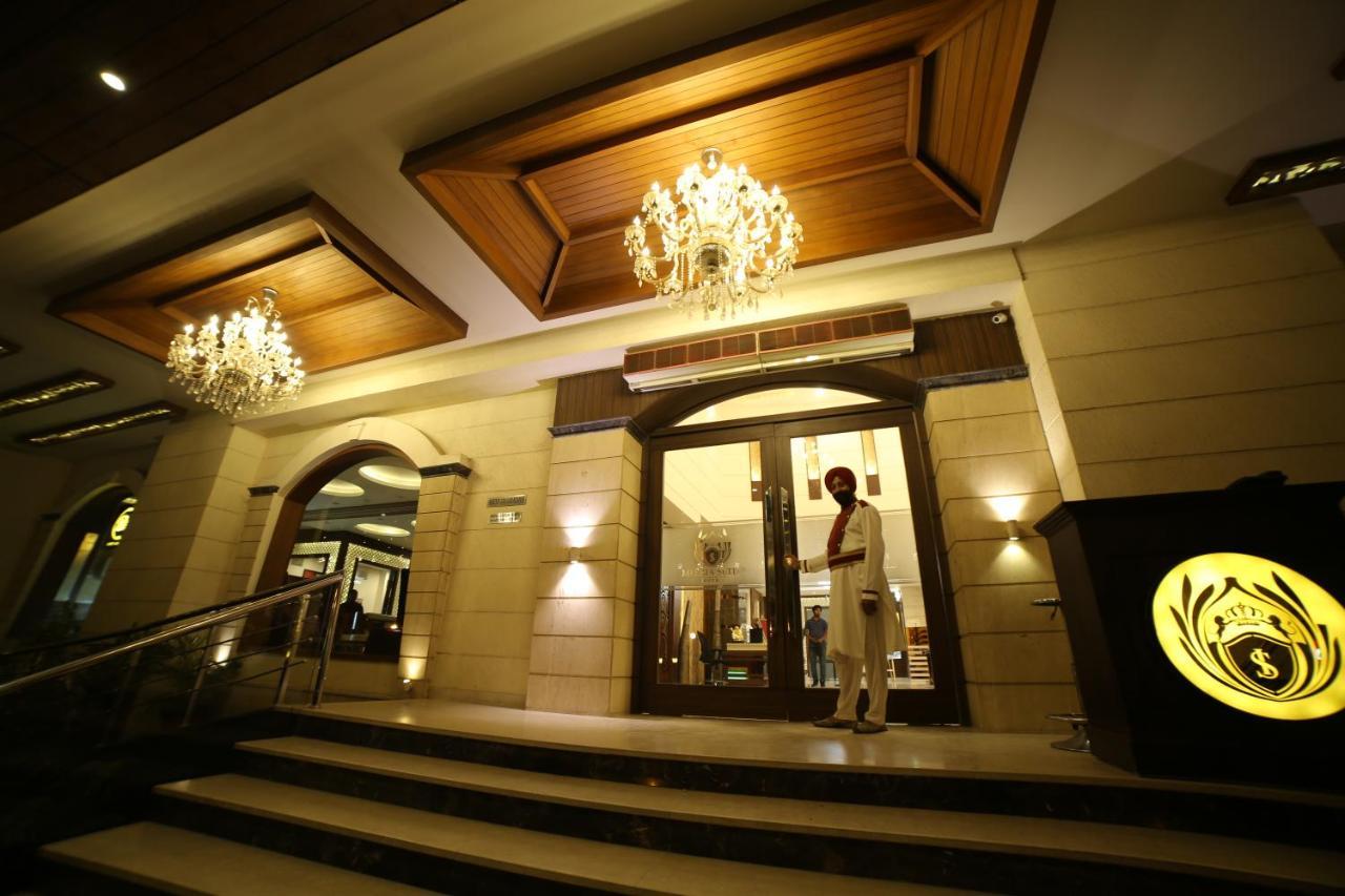 Hotel Imperia Suites Jalandhar Exterior photo